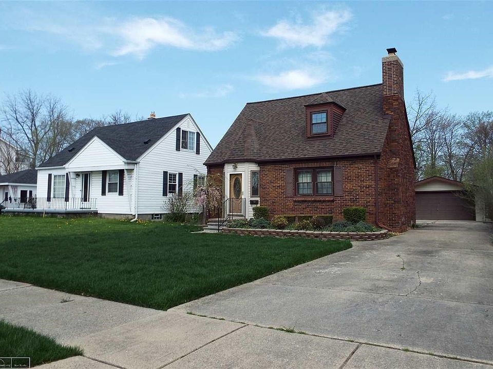 2nd image of 18429 Meier St