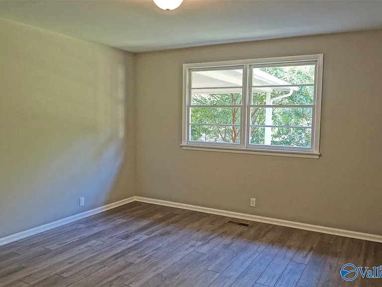 5300 Whitesburg Dr SW — Photo 11