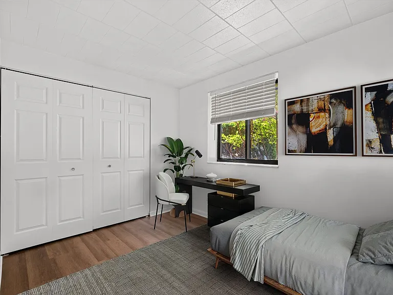 Edgewood Court Apartments — Photo 7