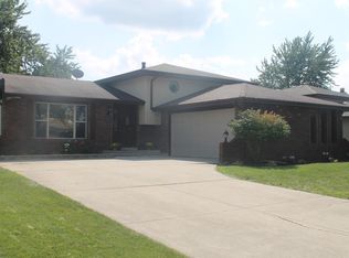 449 Oxford Cir, Schererville, IN 46375