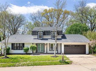 2045 Honey Ridge Ct, Chesterfield, MO 63017