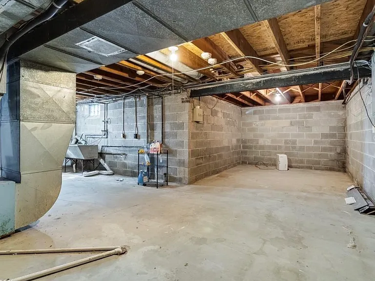 2348 Saybrook Rd — Photo 33
