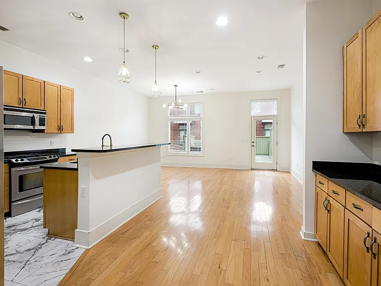 614 Tennessee St #201 — Photo 9