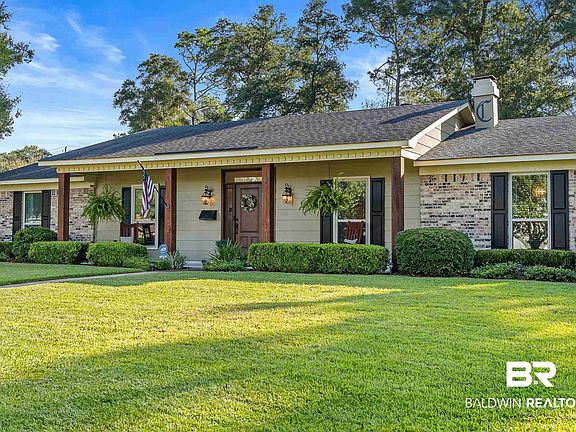4th image of 2805 Gaslight Ln E