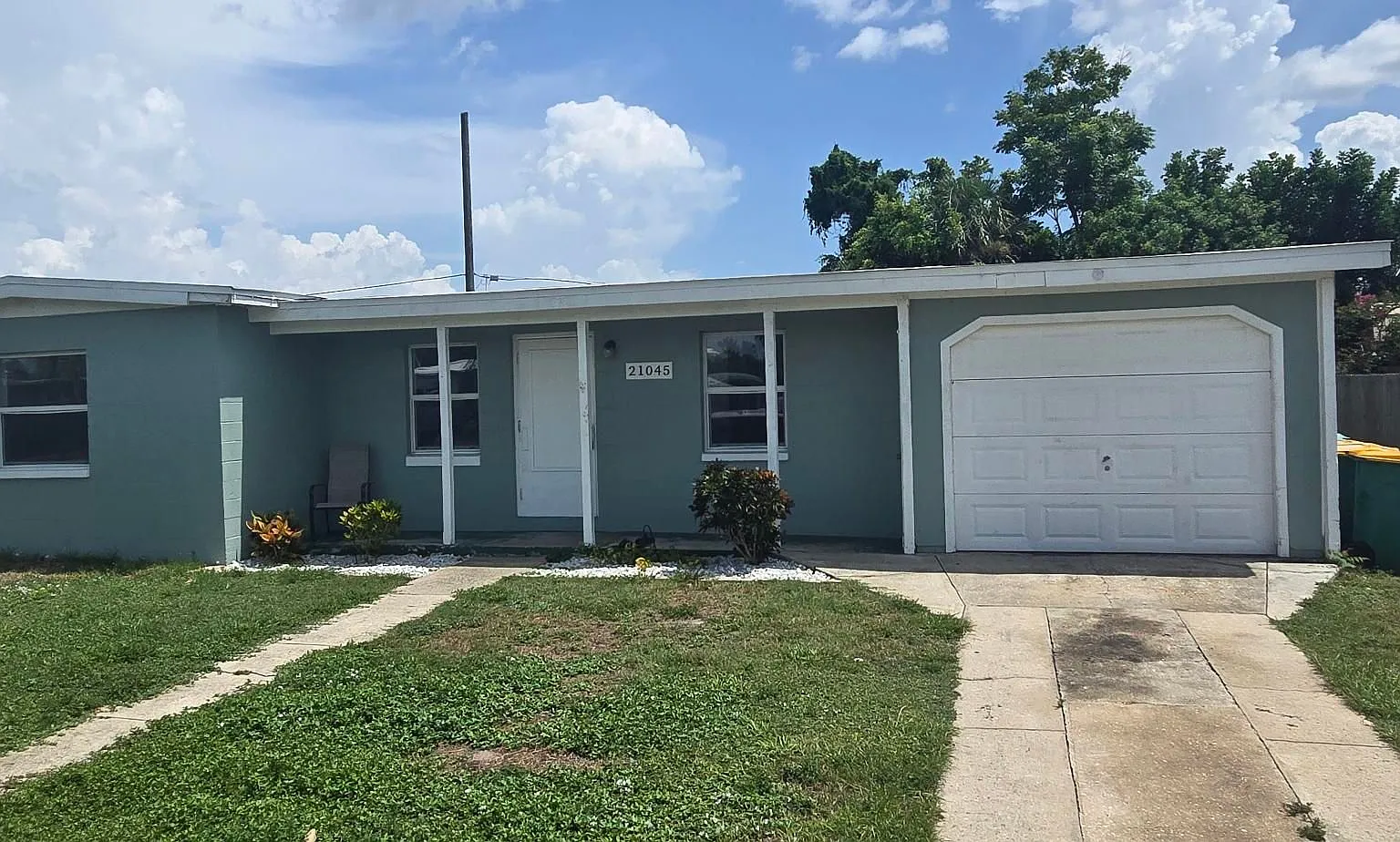 3 bed, 2.0 bath, $1,450 — Photo 1