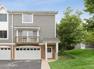 832 W Saint Johns Pl, Palatine, IL 60067