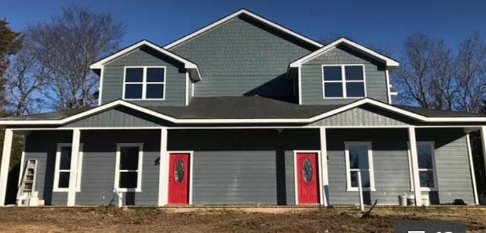 Vintage Farmhouse Style Exterior