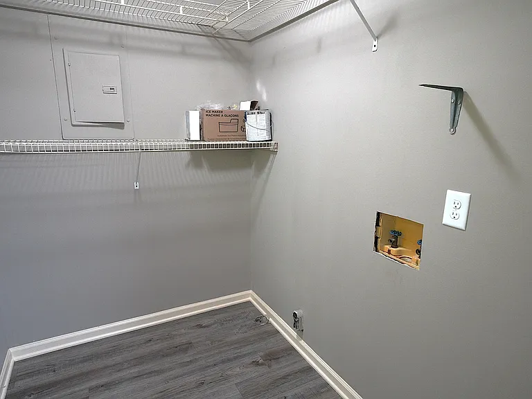 583 Center Point Rd #B — Photo 11