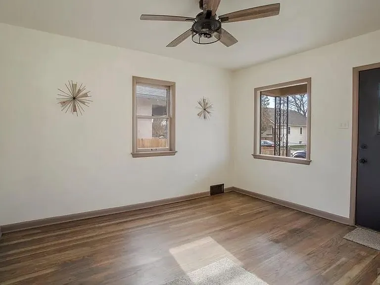 1238 Bohmen Ave — Photo 9