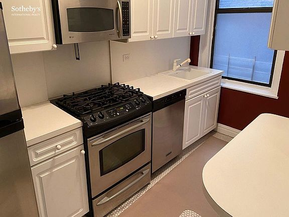 2nd image of 740 W End Ave APT 86