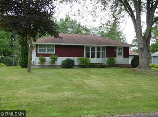 5207 Holiday Rd, Minnetonka, MN 55345