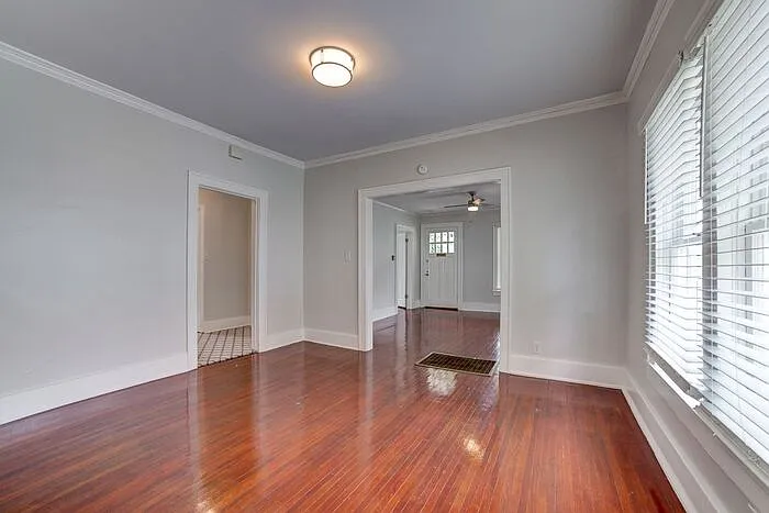 1155 N Main St — Photo 12