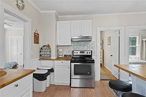 16 Dean Ave Photo 1