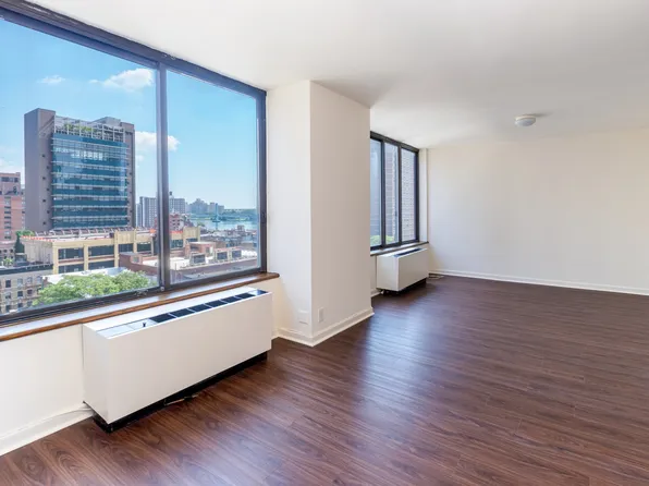 300 East 93rd Street image 1 of 13