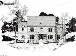 5 Appleblossom Ln, Bay Village, OH