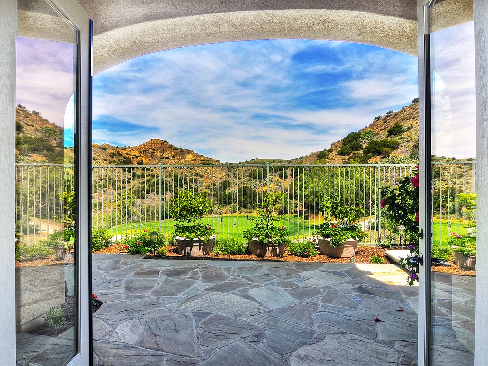 View Golf Course & Canyons