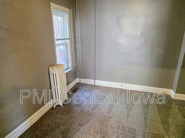 1301 E 12th St #2 — Photo 7