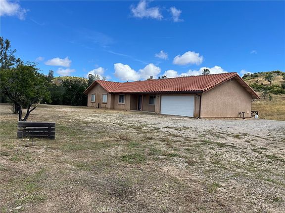 3rd image of 3151 Parkhill Rd