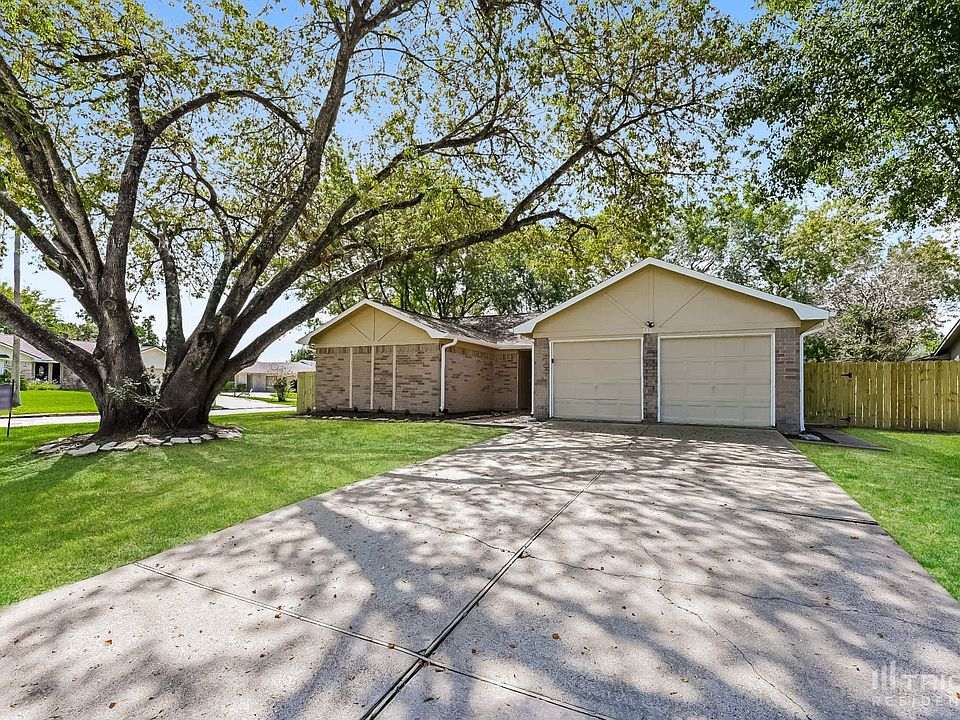 1st image of 333 Windward Dr