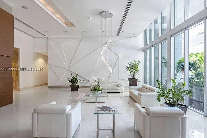 Axis On Brickell — Photo 4