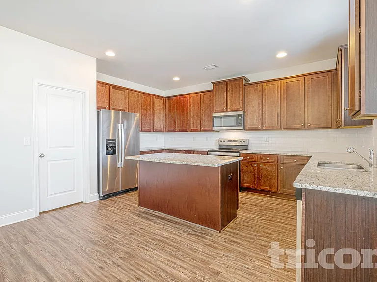 4035 Evelyn View Ct — Photo 20