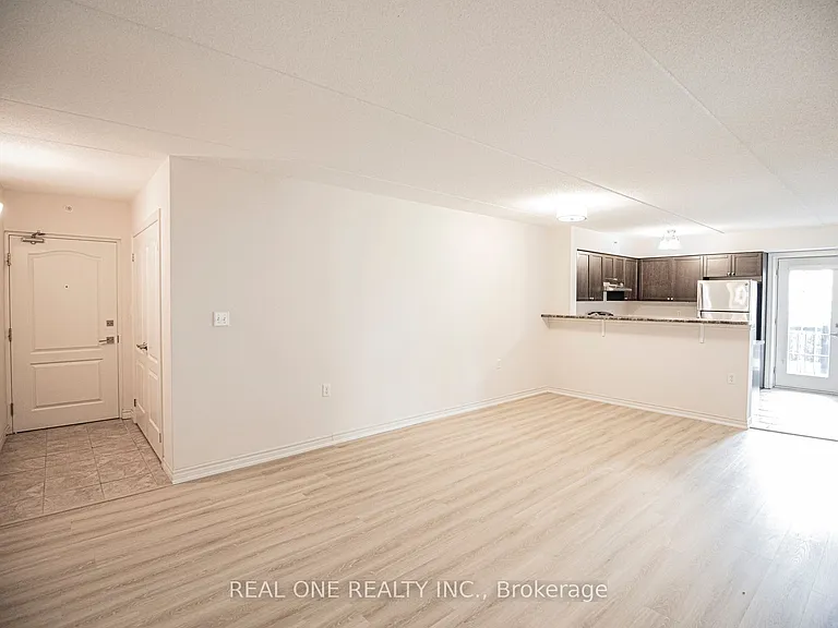 1440 Main St E #102 — Photo 20