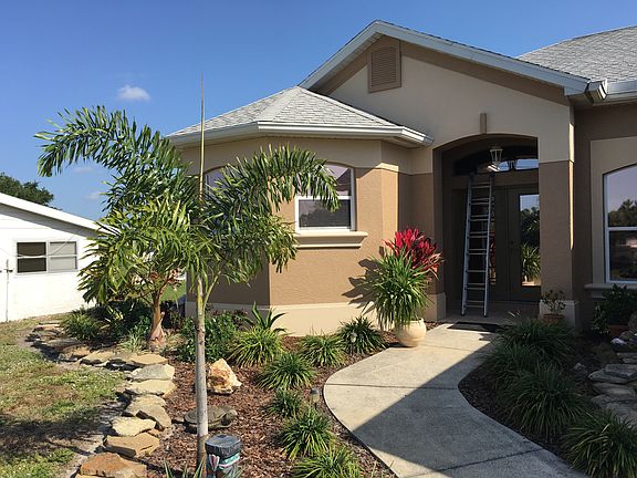 5th image of 214 S Waterway Dr