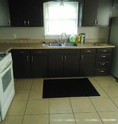 2nd image of 4104 Park Ln