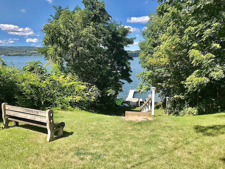 2nd image of 4869 Arrowhead Dr