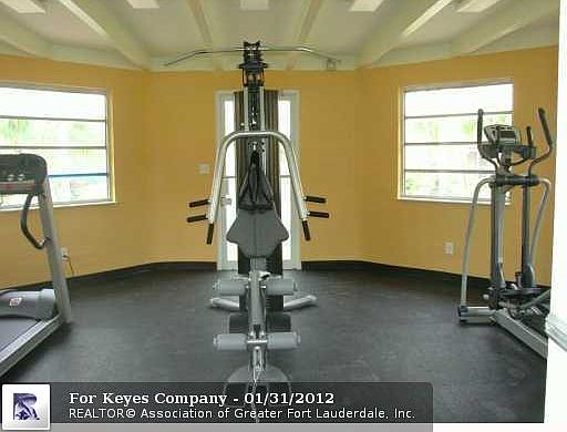 4th image of 760 SE 2nd Ave #101I