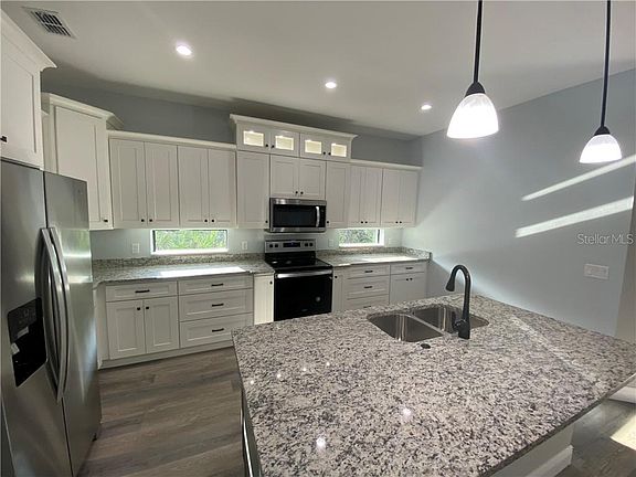 5th image of 124 Hercules Dr