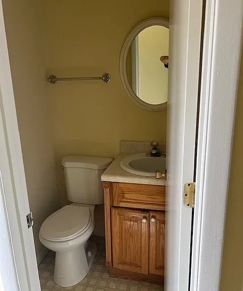 105 Cynthia Ln #B — Photo 3