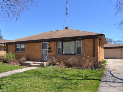 2823 Cleveland AVENUE, Racine, WI, 53405