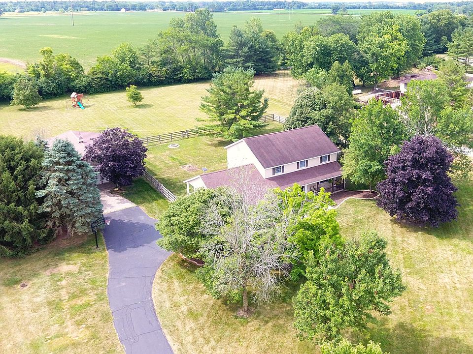 1st image of 2055 Deer Run Ln