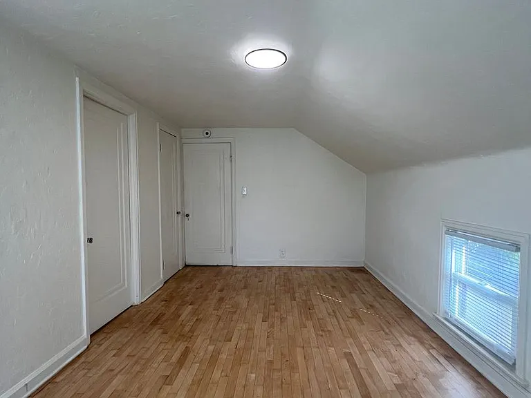 1511 Oregon St — Photo 17