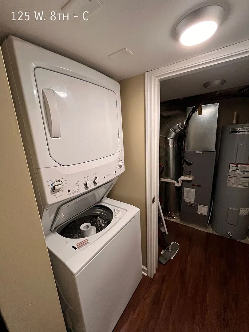 Beautiful 3 Bed Near OSU Medical Campus Available Fall 2027 — Photo 4