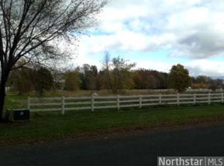 5410 Timber Trl, Maple Plain, MN 55359