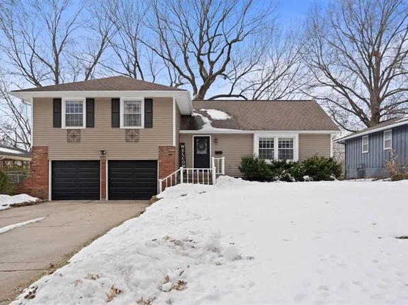 9310 Farley Ln, Overland Park, KS 66212