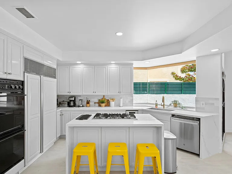 16612 Graham Pl — Photo 8