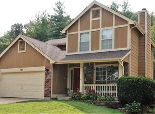 708 Ginger Wood Ct, Ballwin, MO