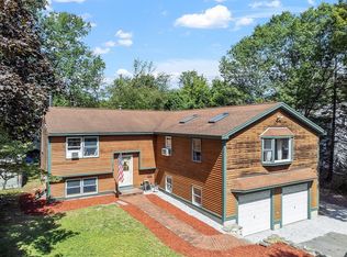 2 Tamarack Ln, Townsend, MA 01469