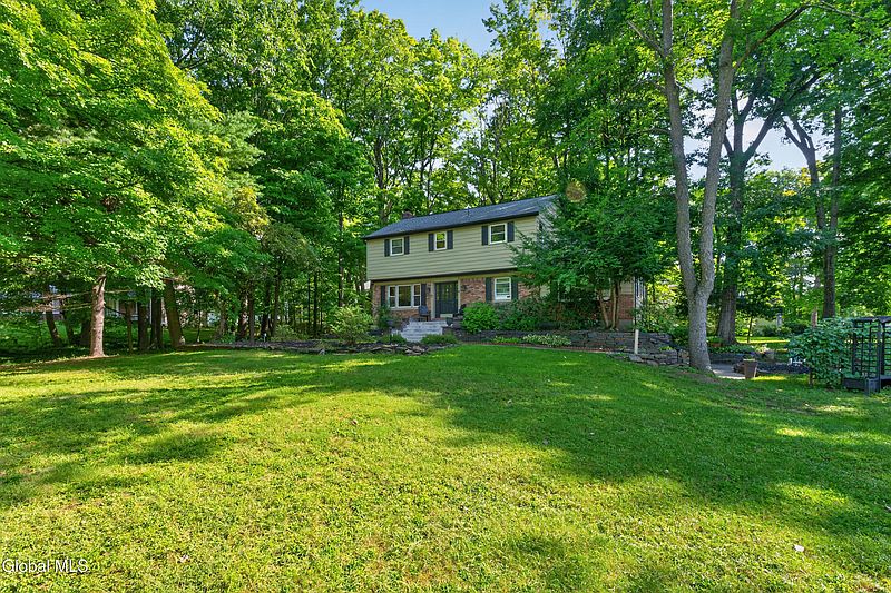5th image of 14 Brookwood Drive