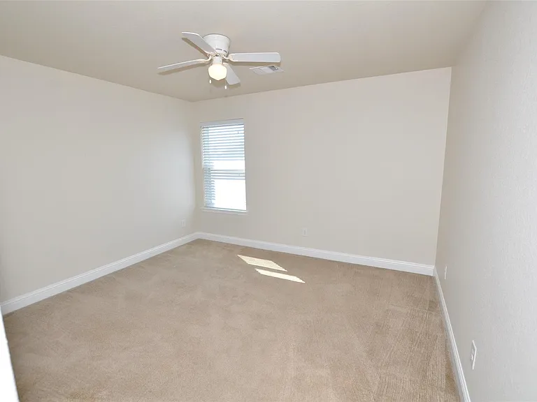 21502 Duke Alexander Dr — Photo 17