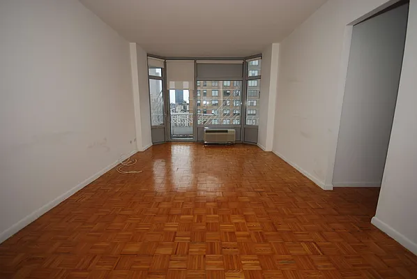 Rented by Luxury Habitat | media 27