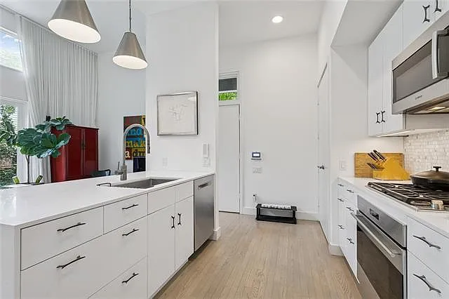 3807 Magazine St #A — Photo 11