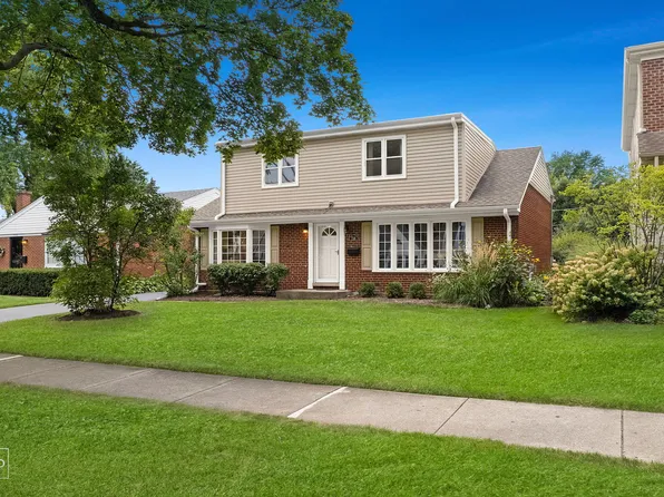 738 N Hickory Ave, Arlington Heights, IL 60004