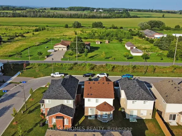 1502 Dunedin Cres, Oshawa, ON L1K 0T9