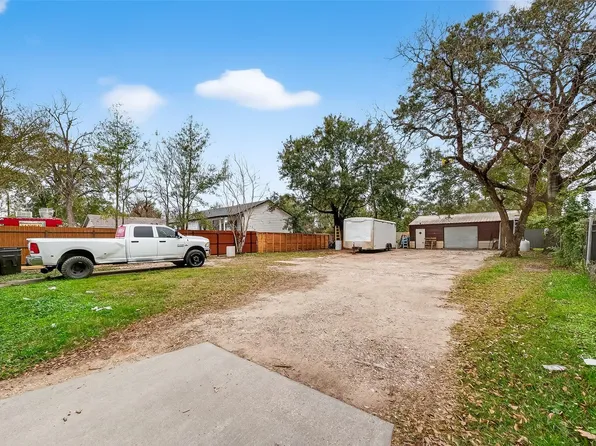 5931 Southmund St, Houston, TX 77033