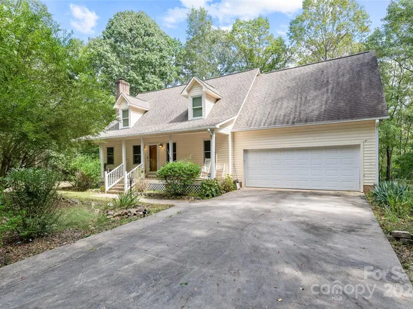 2755 Fox Trail Rd, York, SC 29745
