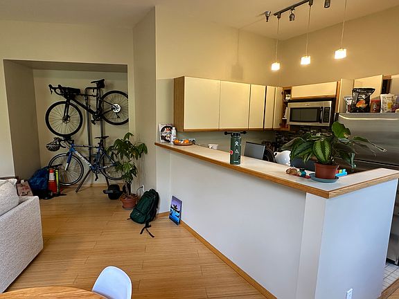 4th image of 355 Buena Vista Ave E Unit 401W
